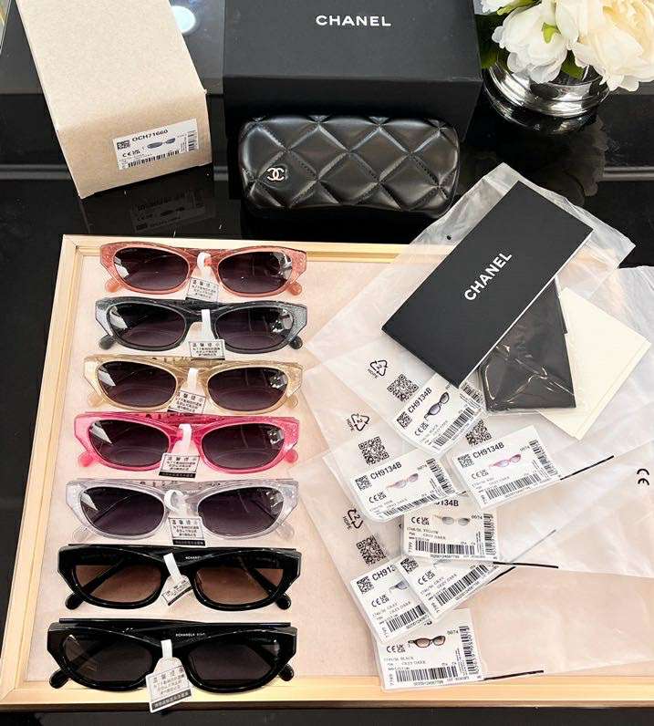 Picture of Chanel Sunglasses _SKUfw56827795fw
